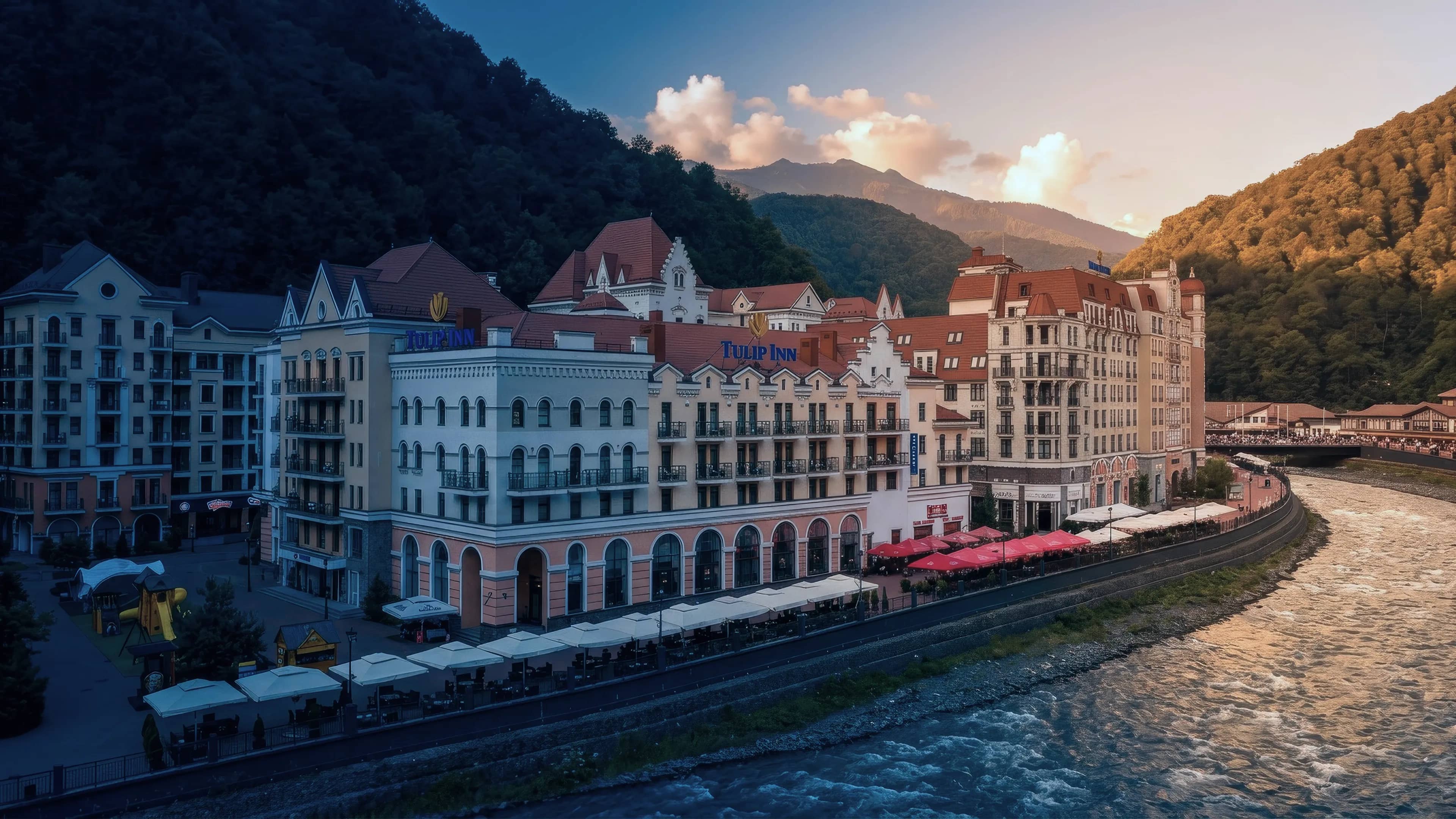 Отели Tulip Inn и Golden Tulip на курорте Роза Хутор